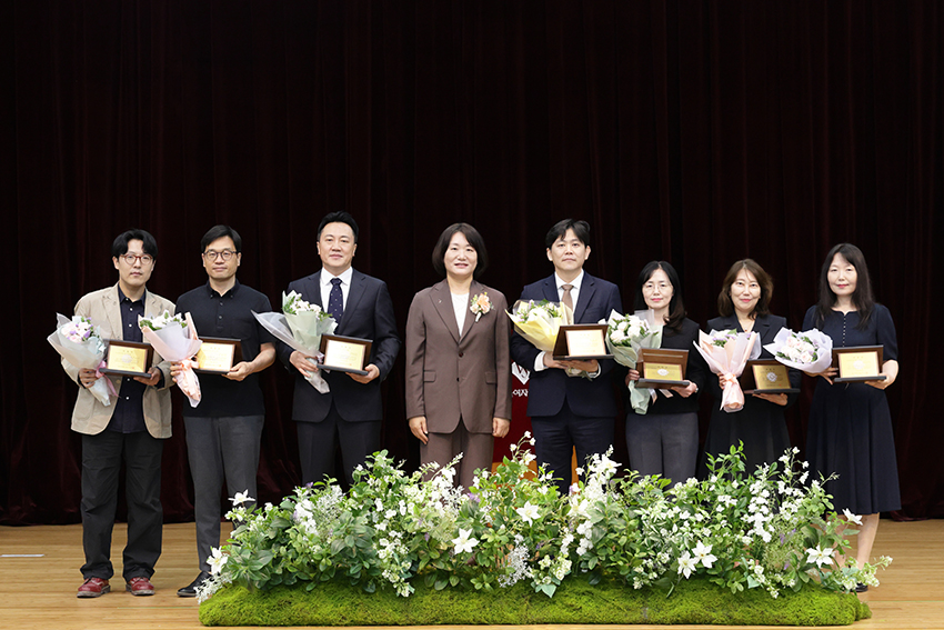 2025 서울여자대학교제64주년 개교기념 감사예배  개최 이미지4